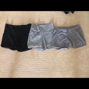 Maternity lounge shorts